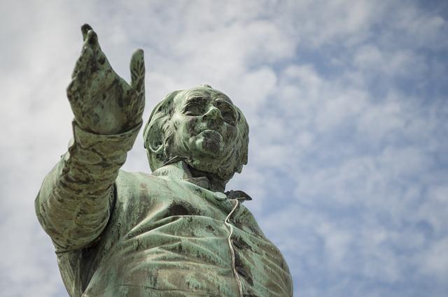 Kontroverzní pověsti a mýty kolem hyen